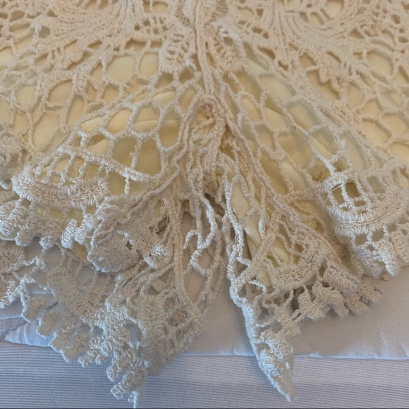 Crochet cream boho shorts size L with cream lining elastic waist hippie Shorts - Picture 3 of 11